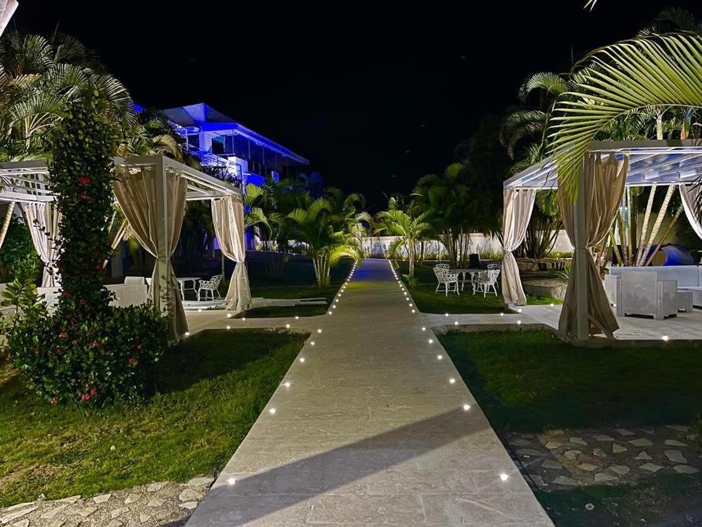 Daymond Blue Tropical Lodge Barahona Exterior photo